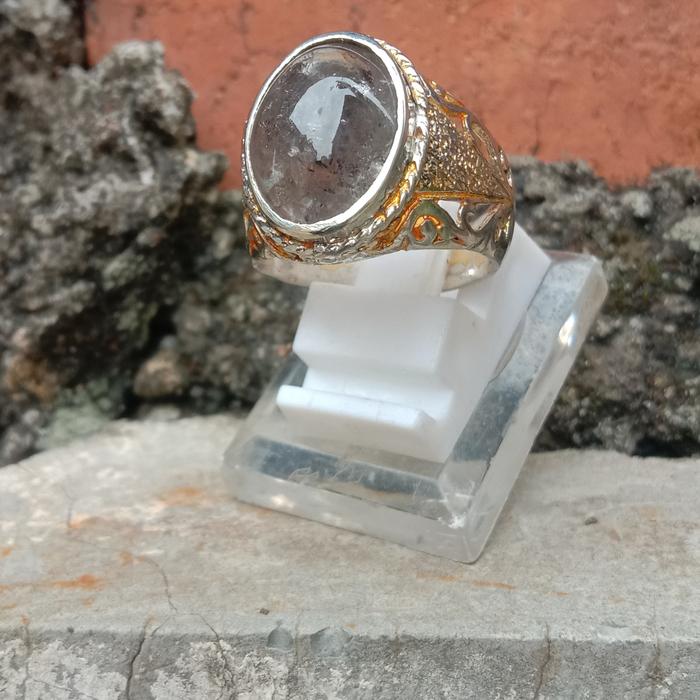 Batu kecubung platina logam alam dalam batu