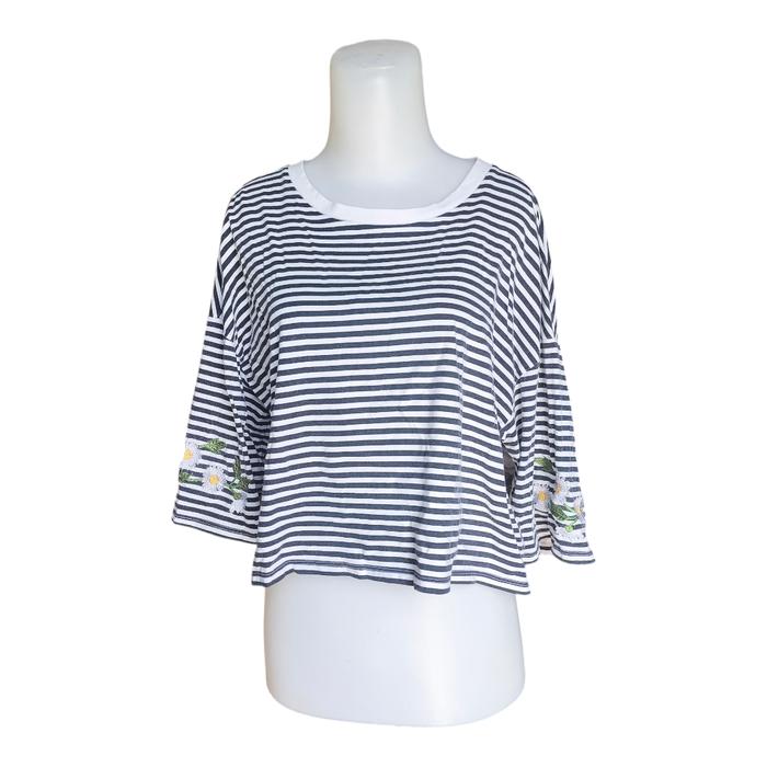 Divided H&M striped  crop top embroid floral 3/4 sleeve L (minus)