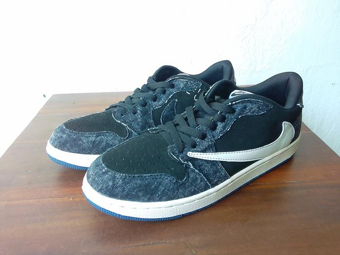 Sepatu Sneakers Pria AirJordan Low Tr4vis Scott Denim Hitam List Centang Putih