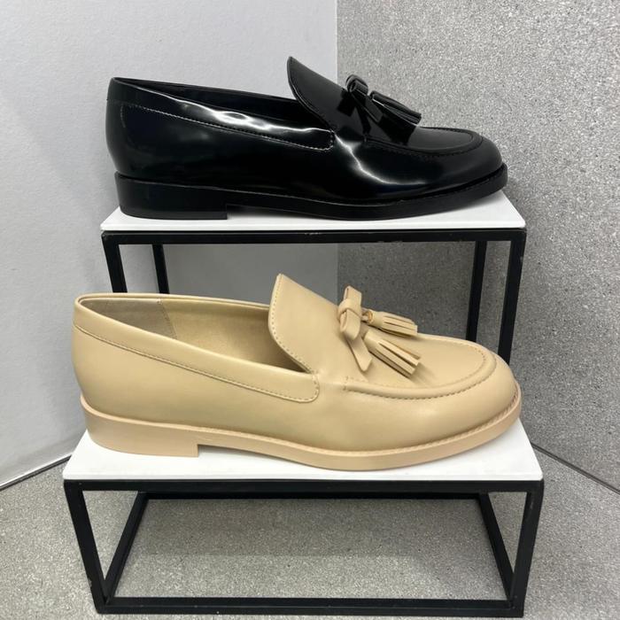 CnK Sepatu Wanita Loafers Original .15 - Tassel Detail, Garansi Refund KW, Kemasan Lengkap, Pengirim