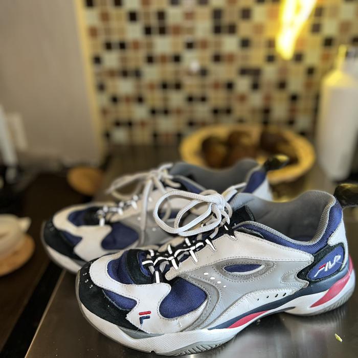 Sepatu Sneaker Pria Fila Original Preloved