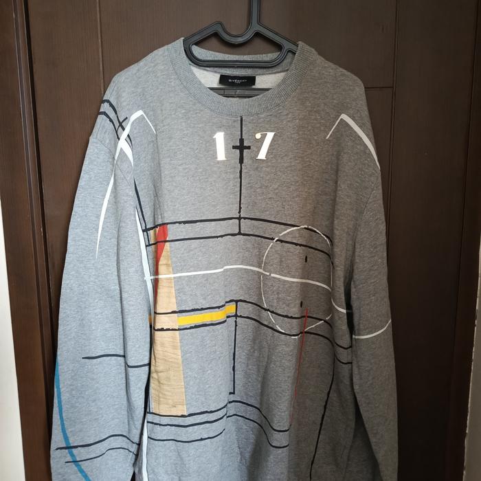 Sweatshirt Sweater Jumper Givenchy Preloved