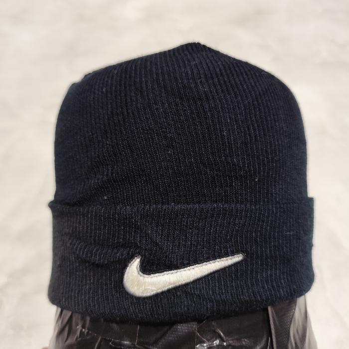 topi beanie kupluk rajut nike vtg hitam bekas