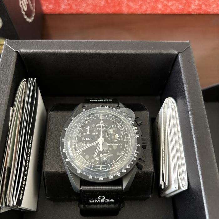 OMEGA MOON SWATCH BLACK SNOOPY MISSION TO MOONPHASE