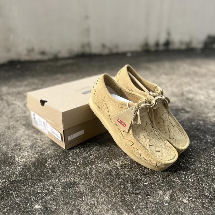 CLARKS X SUPREME MAPLE WALLABE ORIGINAL