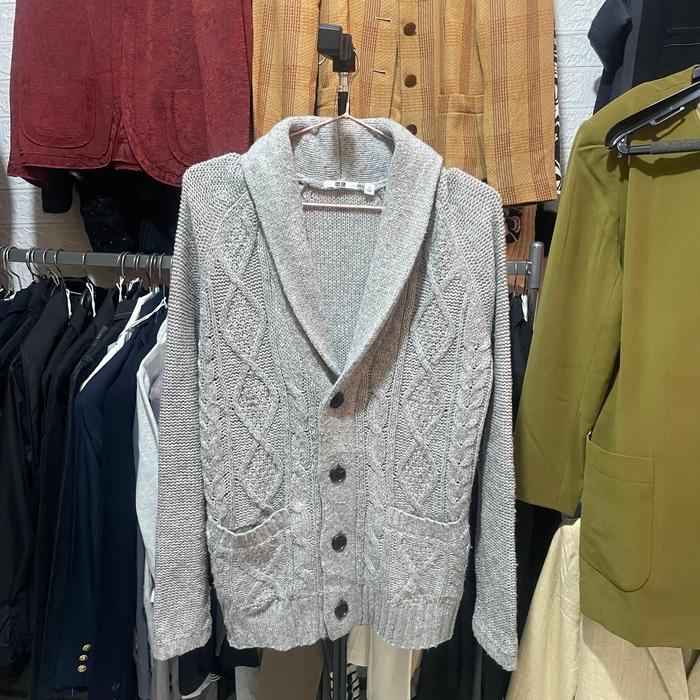 Cardigan Rajut Ketupat Brand UNIQLO
