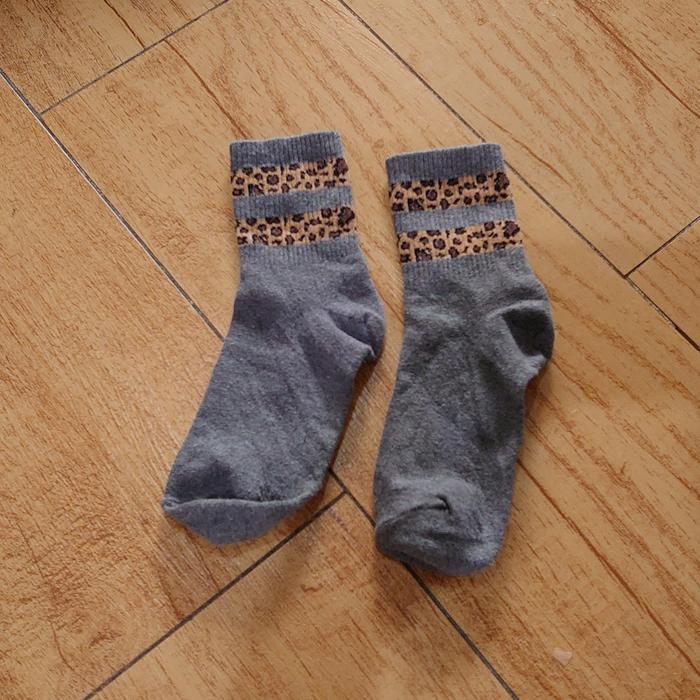 Kaos Kaki Brand Thrift Second Wear KOREA