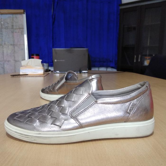 Preloved Sepatu Slip On seri Soft 7 Woven Slip On size 39 preloved sepatu sneakers kulit hiking outd