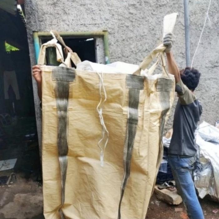 JUMBO BAG 1 TON KONDISI 95,% BARU