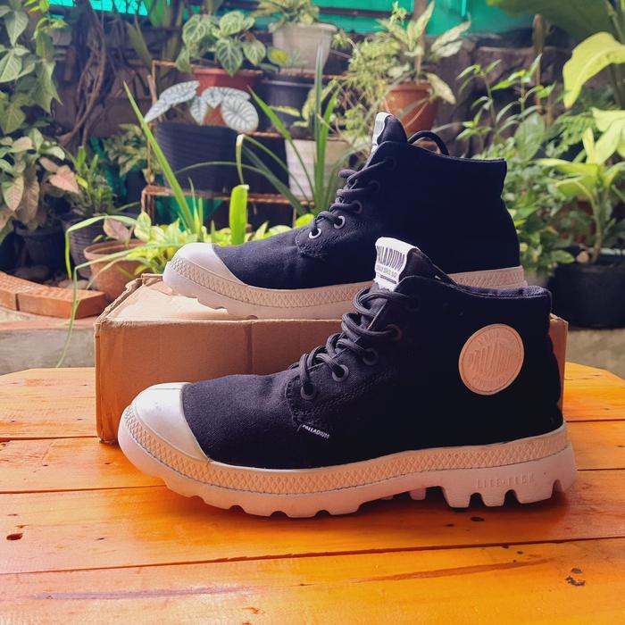 palladium boot pampa , black white, size 37