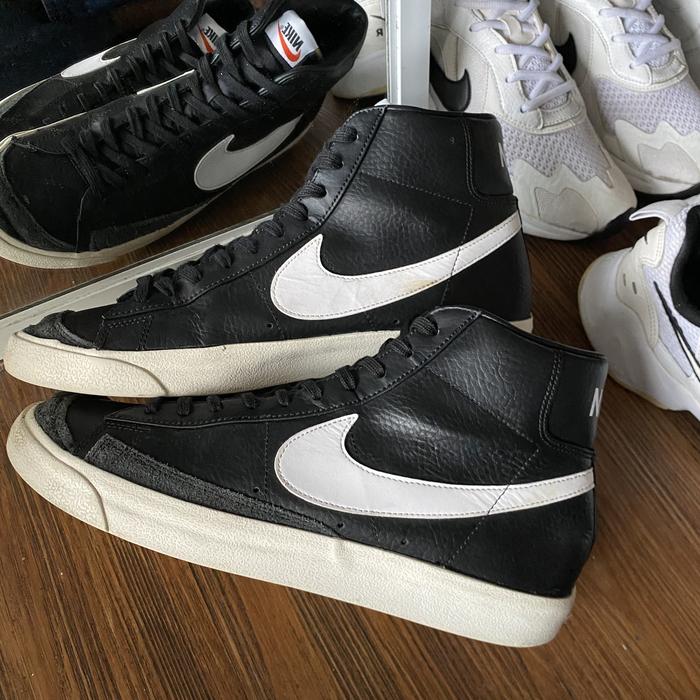 Nike Blazer mid 77 vtg black white casual original murah - sneakers second market