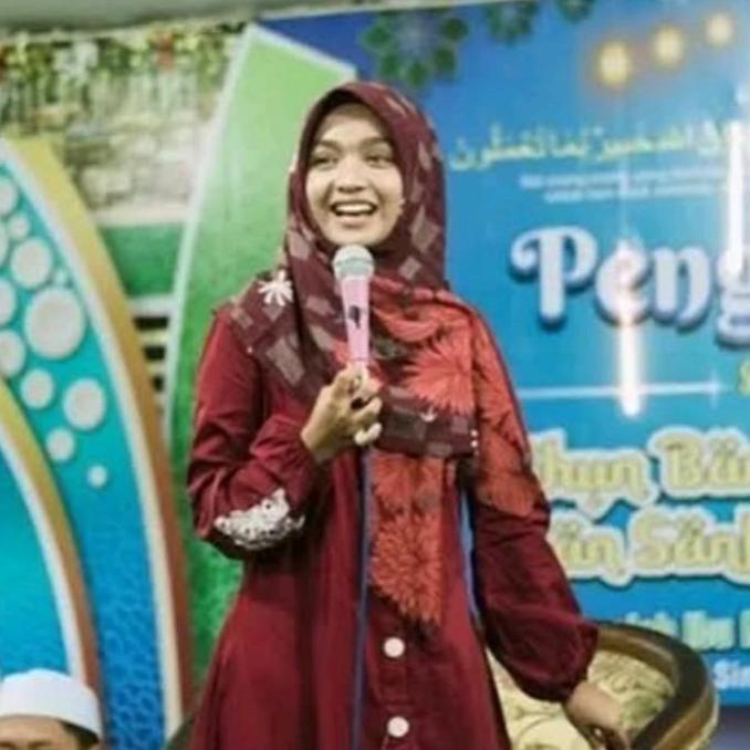 (BISA REQUEST) Flasdisk PENGAJIAN LUCU NENG UMI LAILA CANTIK VIRAL FULL MP4 DI FDISK 32GB 100% Jamin