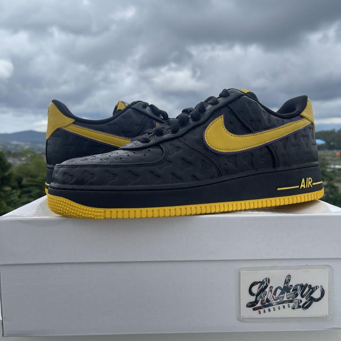 Kobe Bryant x Nike Air Force 1 Low Lakers Away Numbered Limited Edition ORIGINAL