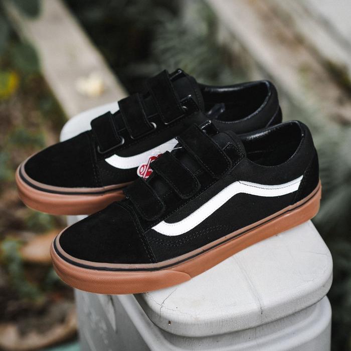 Sepatu Sneaker Vans Old Skool Velcro Classic Black Gum