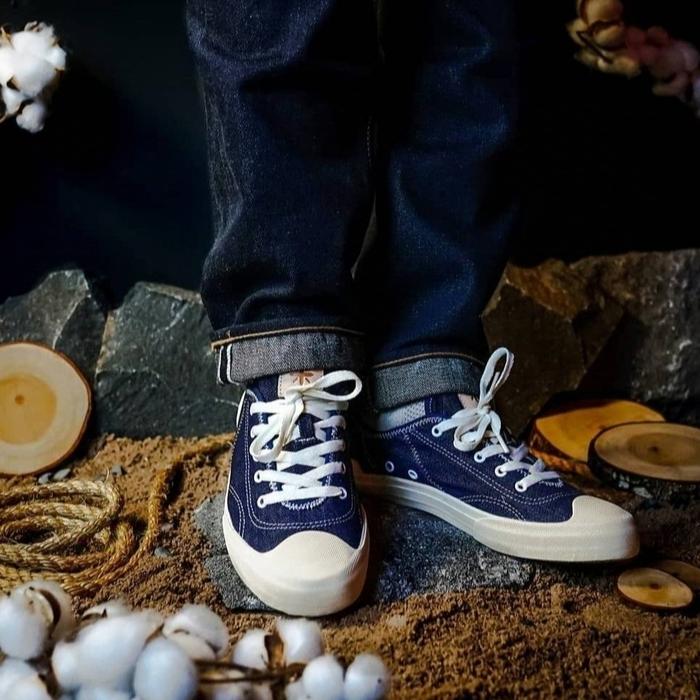 Sepatu Sneaker Denim Sage