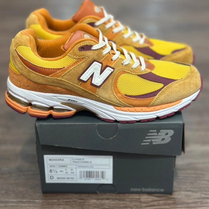 Sepatu Sneakers Pria Wanita NB 2002R PREMIUM Mustrad