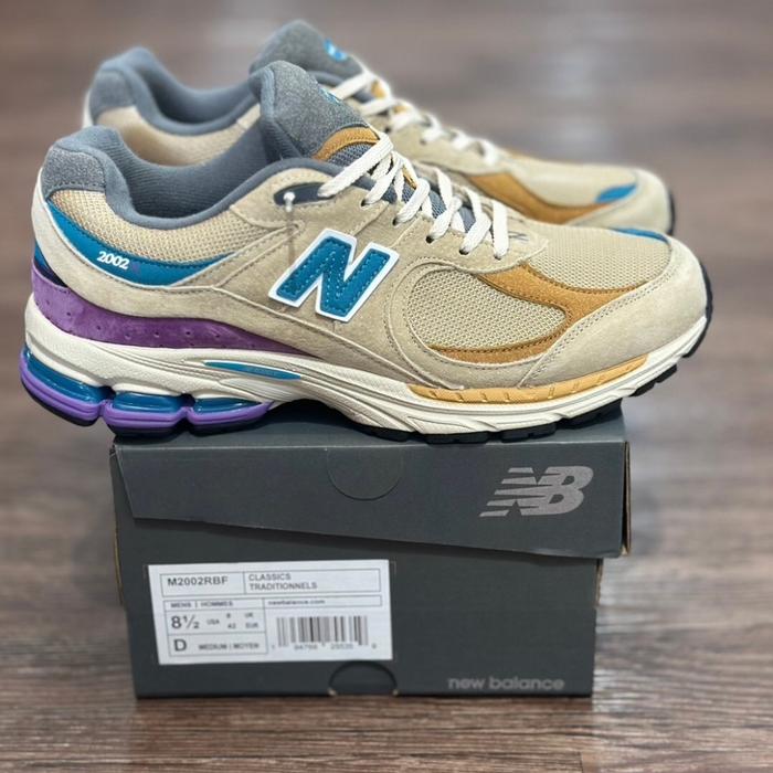 Sepatu Sneakers Pria Wanita NB 2002R PREMIUM Beige