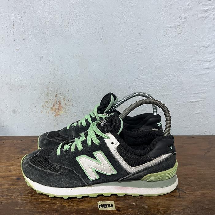 Sepatu second branded new balance 574 size 37