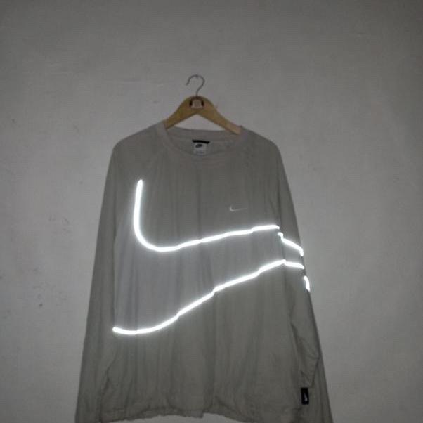 Nike big swoosh reflective second original