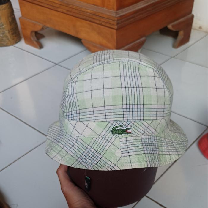 topi bucket lacoste lawas