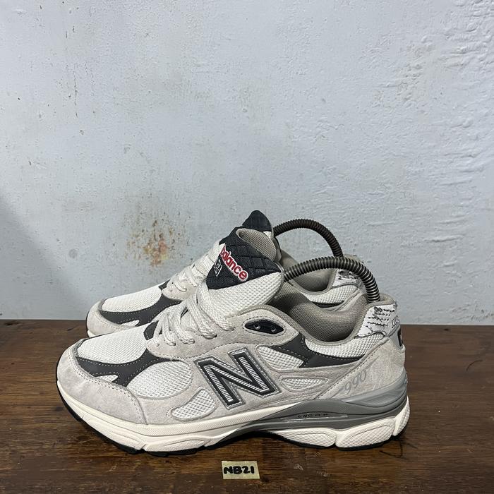 Sepatu second branded newb balance 990 size 40