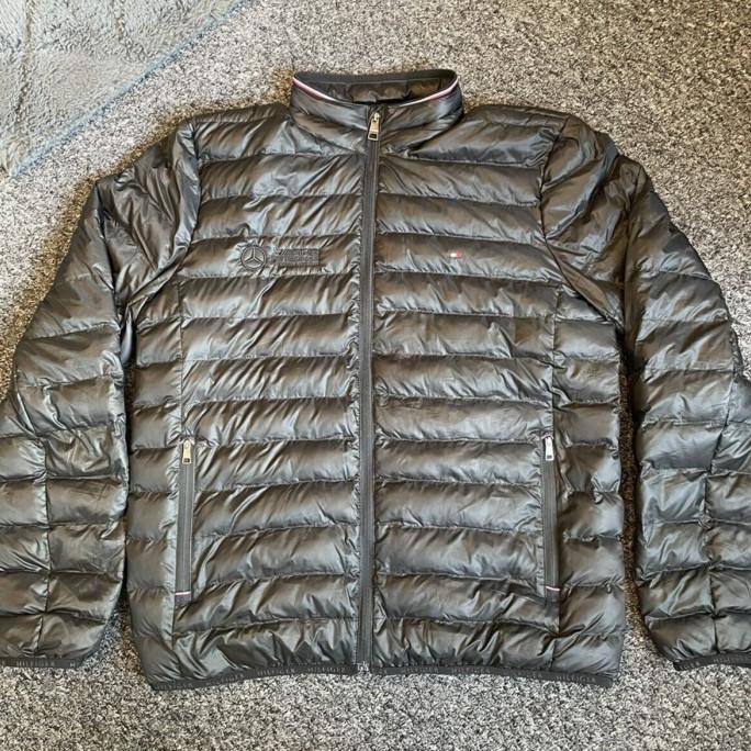 Mercedes-AMG F1 RARE Team Issue Puffer Jacket Jaket Unisex Pria Wanita