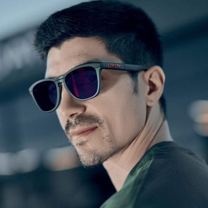 OAKLEY LIMITED MotoGP Frogskins Range Maverick Vinales Sunglasses