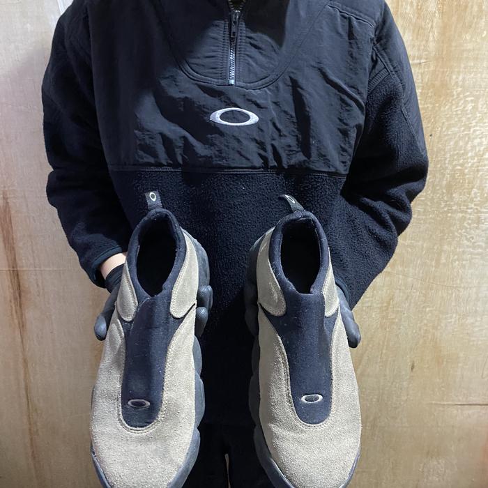 Oakley Flesh Slip On First Gen 2000