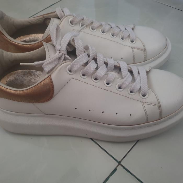 Alexander McQueen Oversized White Light Gold