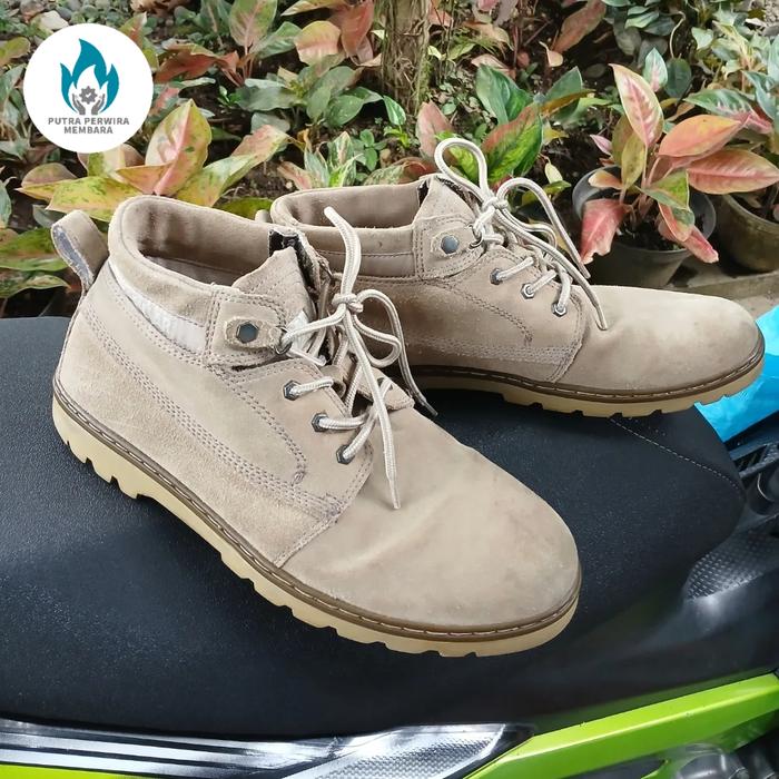 Sepatu Boot Caterpillar Chukka Mid Top Original 100% Pria - Ukuran 42 - Shoes