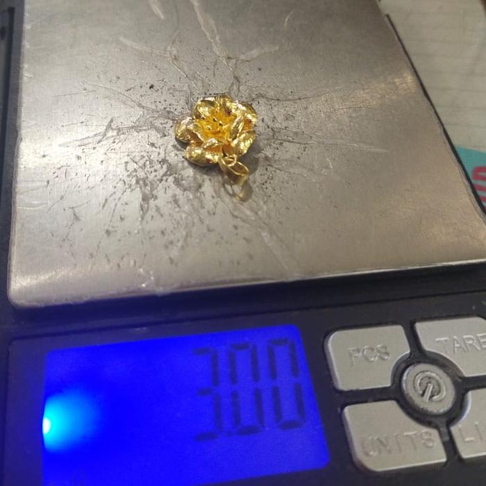 liontin mawar emas london kadar 99,99%