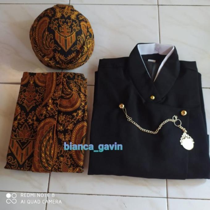 Beskap Solo Hitam Polos + Blangkon + Jarik Instan