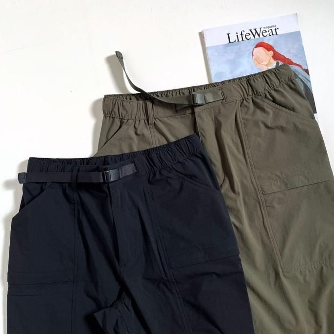 Uniqlo Nylon Geared Pants Original/Uniqlo Celana Panjang Nilon Geared Original