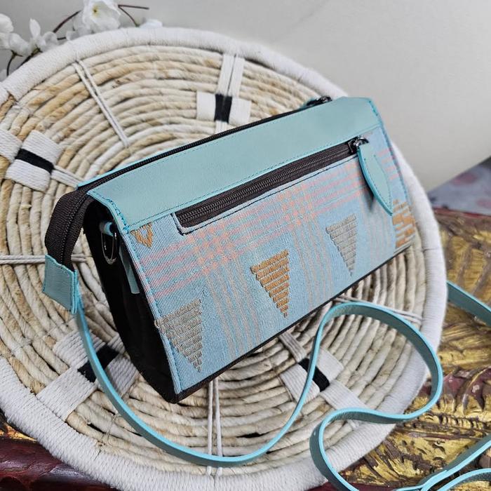 DOMPET WANITA TALI PANJANG ETNIK TENUN SUMBA NTT KULIT ASLI DT-2