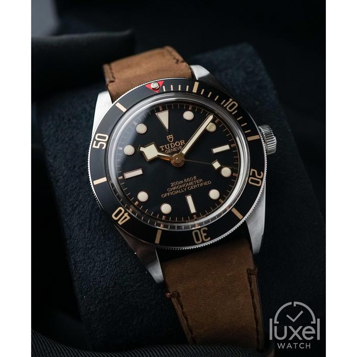 Jam Tangan Pria Tudor Black Bay 58 39mm Black Dial with Leather Strap BNIB (2023) Original Watch