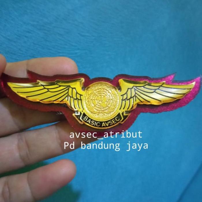 WING BASIC AVSEC MIKA MAGNET/ATRIBUT AVSEC