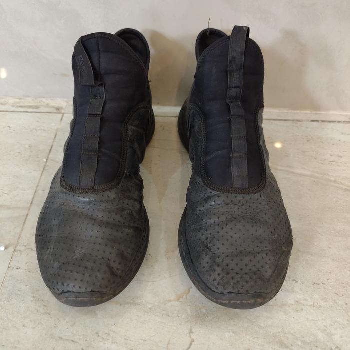 preloved sepatu reebok pria  nomor 42