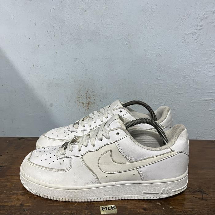 Sepatu second ori nike af1 triplewhite size 42