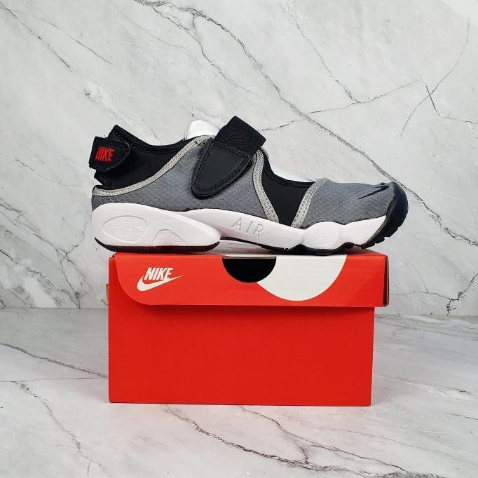 SEPATU WANITA/PRIA NIKE AIR RIFT NINJA BLACK WHITE