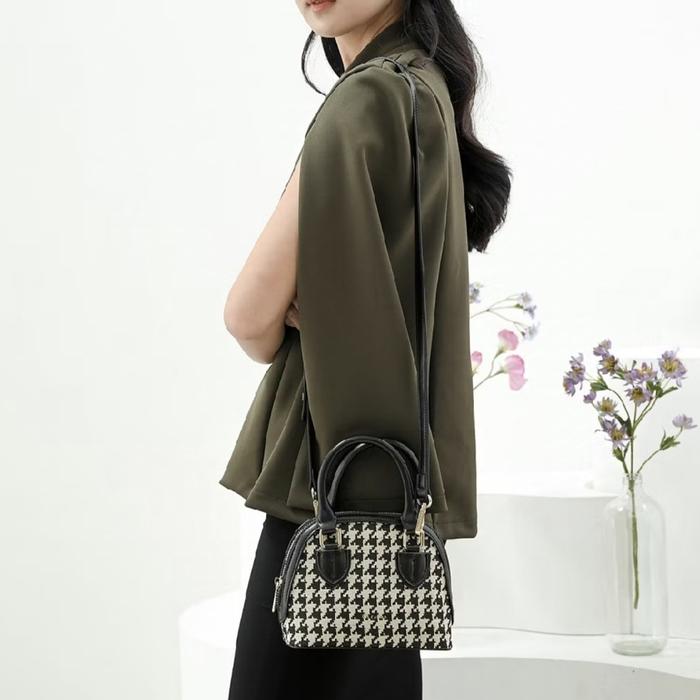 Mini Sling & Shoulder Bag Tifosi (Black & Cream) - Les Catino Original