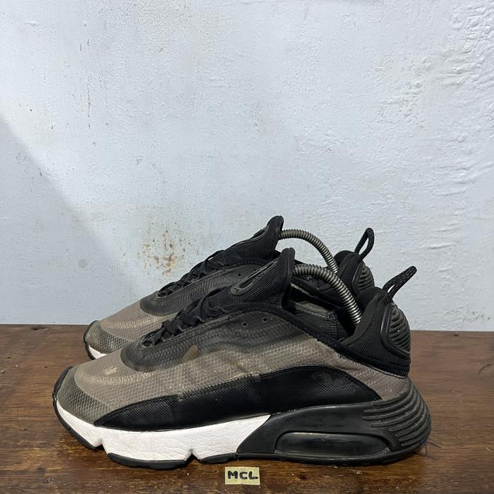 Sepatu second ori nike am 2090 black white size 42