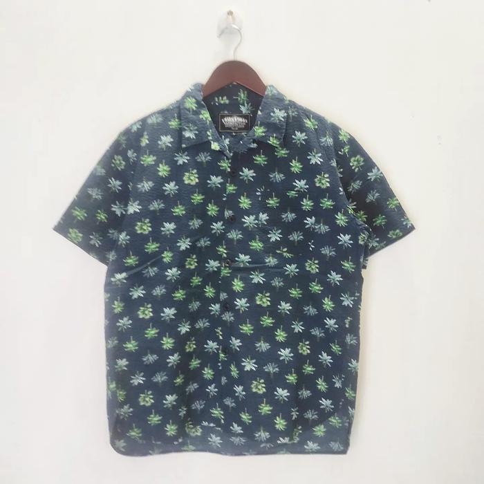 KEMEJA HAWAII FRIZM WORKS  Size : L