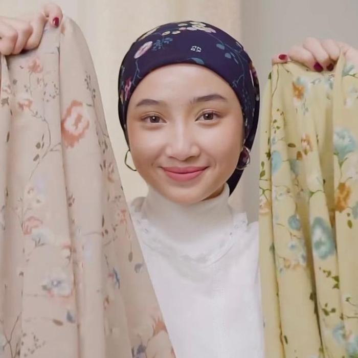Koyu Hijab Segiempat Viney Jepang Beauty Flower (Japan Series II)