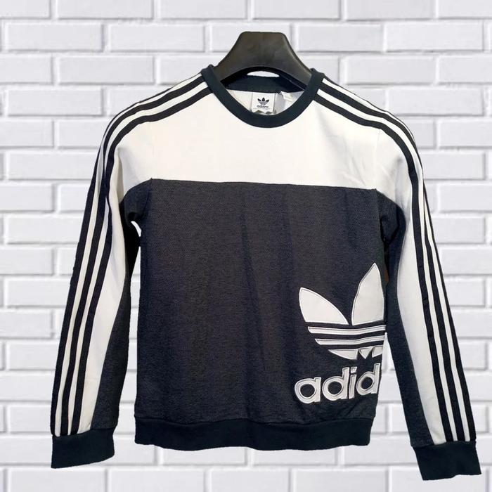 CREWNECK ADIDAS TREFOIL, SIZE S (SECOND BRANDED) PUTIH ABU, CN0076