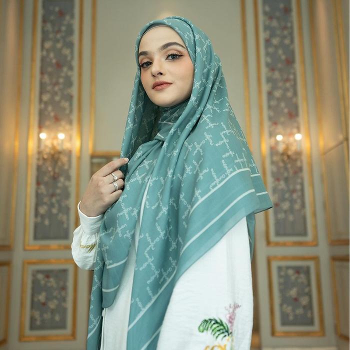 hijab mandjha ivan gunawan - monogram nephrite