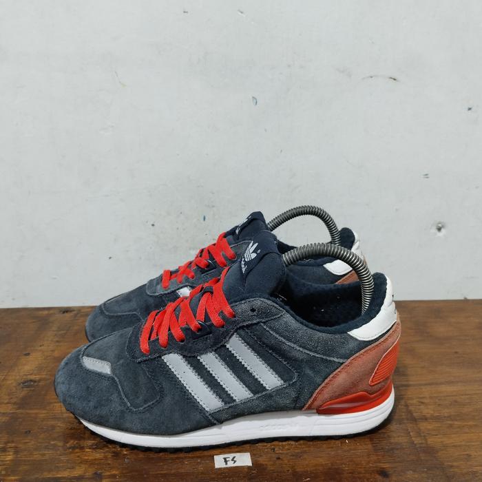 sepatu second adidas zx700 navy size 37