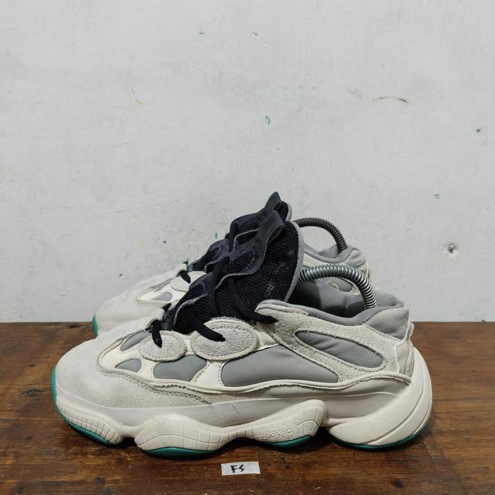 sepatu second ori adidas yezzy 500 size 39 (2)