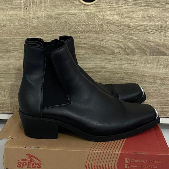 Sepatu boot asos size 48