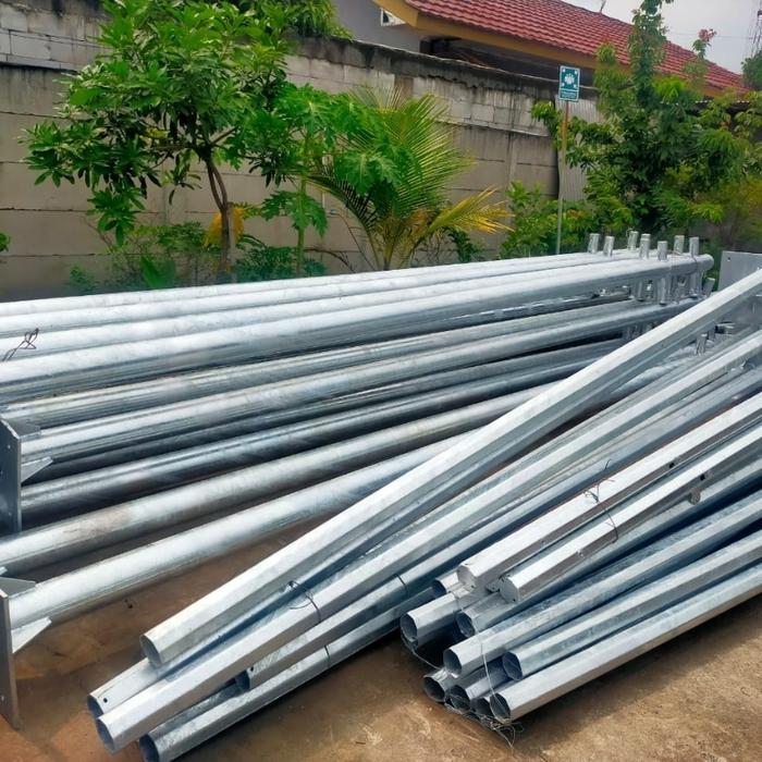 tiang pju oktagonal
