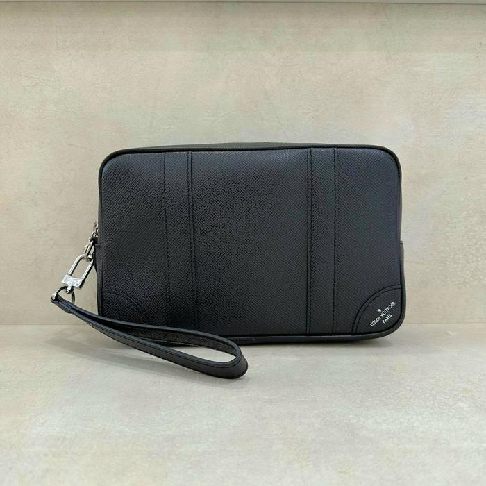 bag LV tas Pochette Kasai Taiga Leather Black